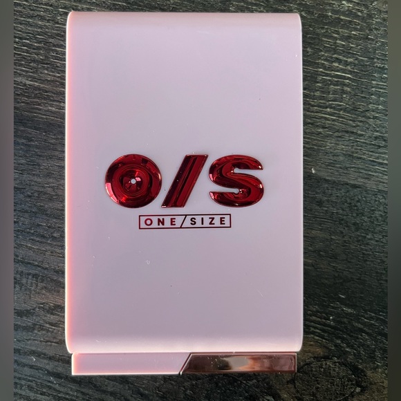 OneSize Cheek Clapper 3D Blush Trio in Very That - Picture 2 of 3